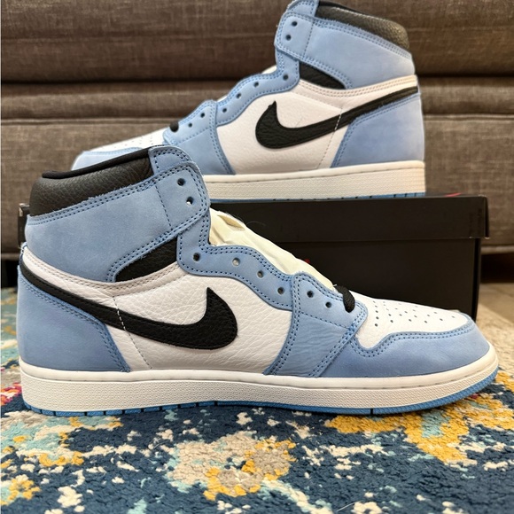Size 10.5 - Air Jordan 1 Retro High OG “University Blue”